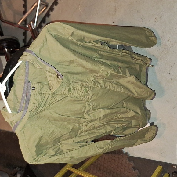 Mountain Hardwear wind jacket - Picture 1 of 4